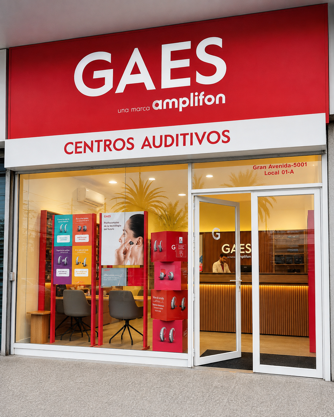 Fachada de local GAES en un entorno urbano